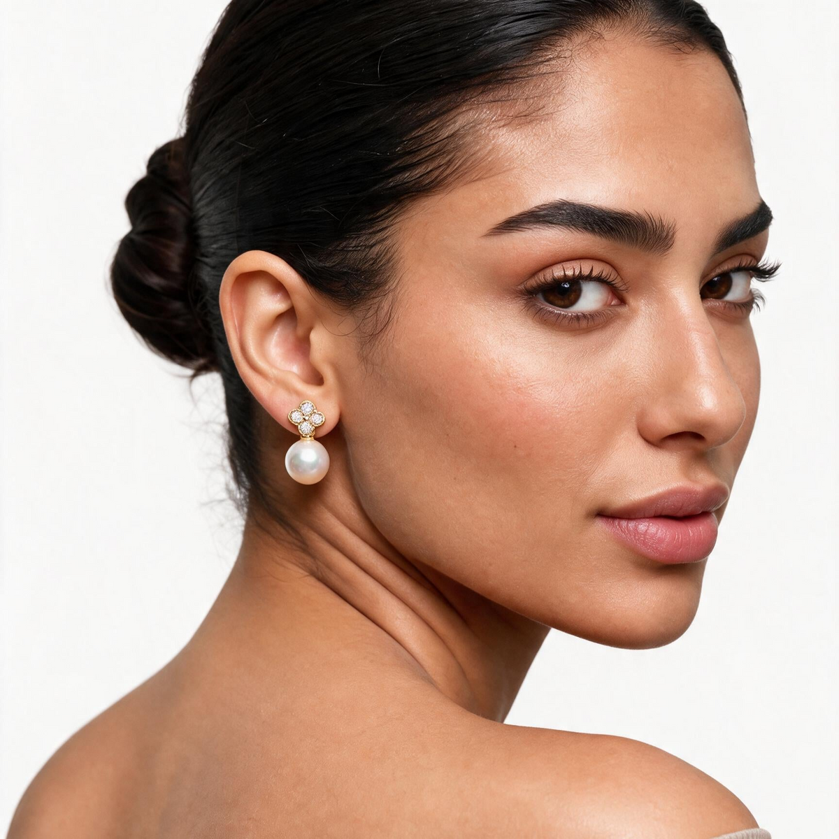 Pearl Wire Studs - NyuMe