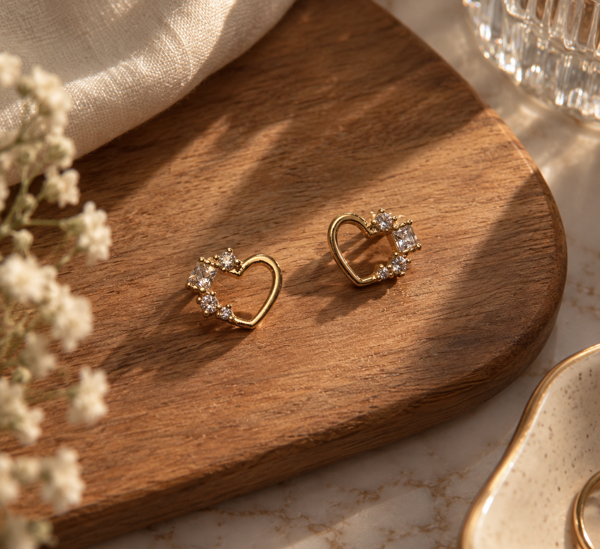 Mini Heart Pave Studs - NyuMe