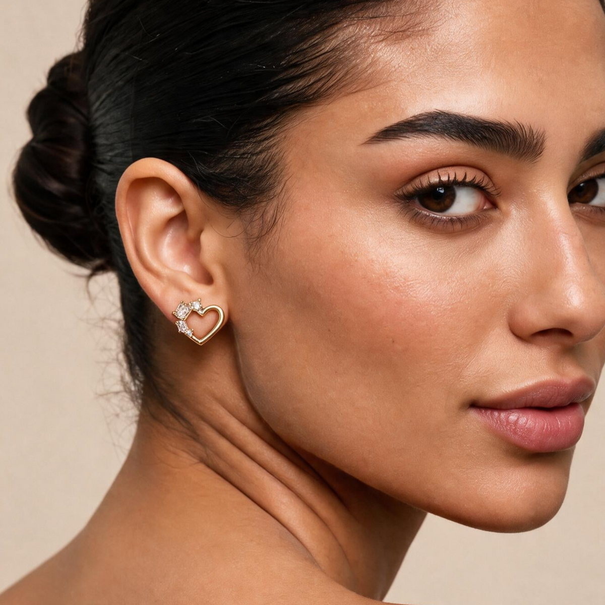 Mini Heart Pave Studs - NyuMe