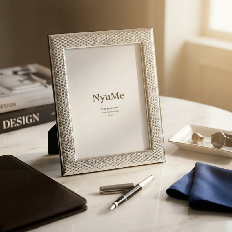 Chevron Weave Frame in 999 Silver - NyuMe