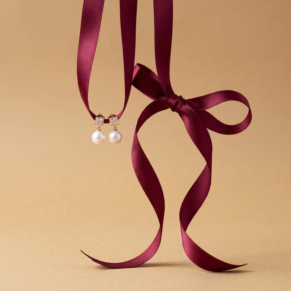 Solitaire Glow Pearl Drop Earrings