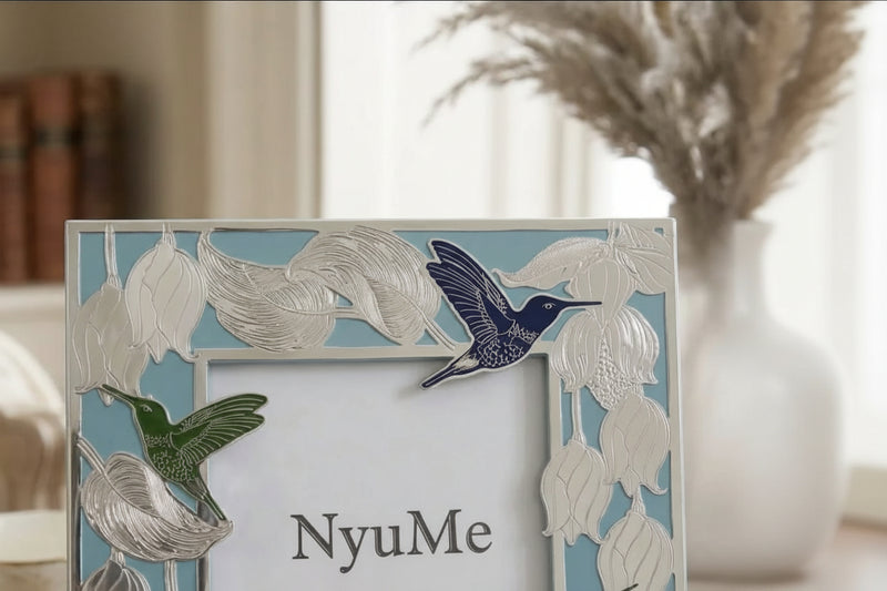 Hummingbird Hollow Frame - NyuMe