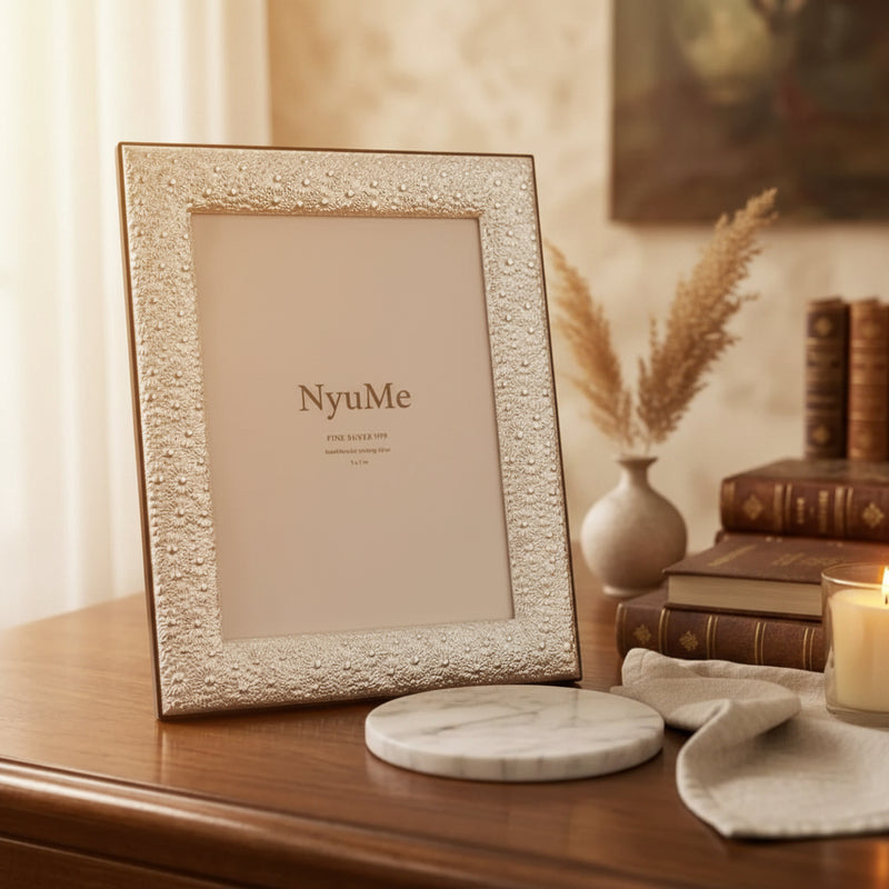 Meadow Memories Frame in 999 Silver - NyuMe