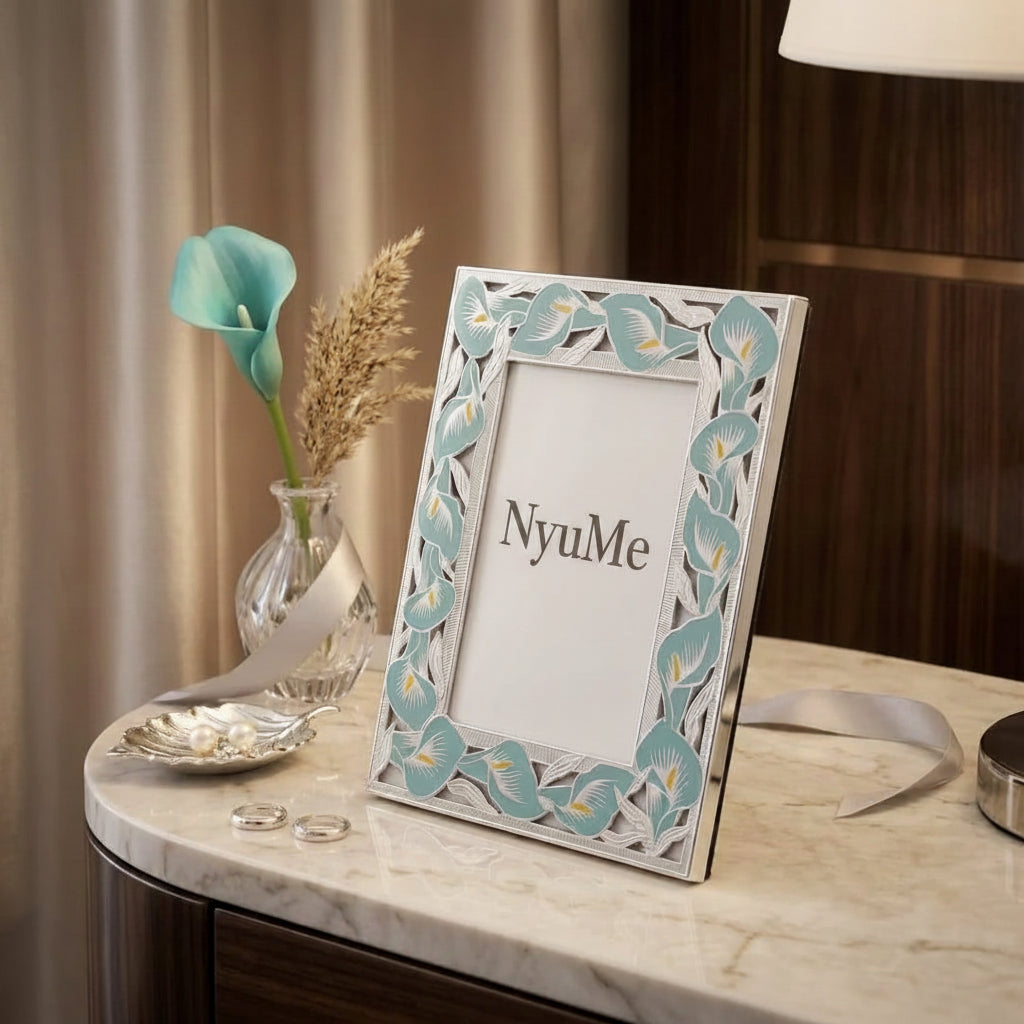 Teal Lily Trellis Frame - NyuMe
