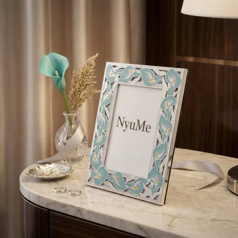 Teal Lily Trellis Frame - NyuMe