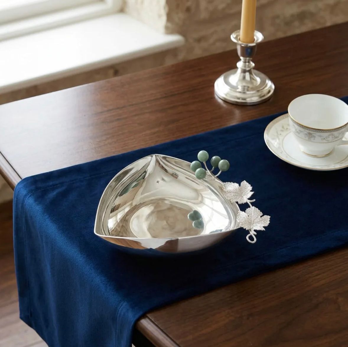 Vine Leaf Silver Plated Triangle Bowl - NyuMe